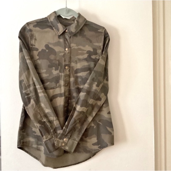 New Forever 21 Cotton Camouflage Snap Closure Shacket Utility Shirt Size Small - Picture 2 of 12